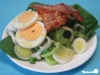 Eier-Spinat-Salat mit Senfdressing