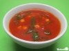 Scharfe Kichererbsen-Zwiebel-Suppe mit Rucola