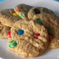 Erdnussbutter-Cookies mit Schokolinsen